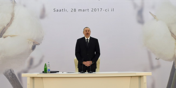 İlham Əliyevin sədrliyi ilə pambıqçılığın inkişafı məsələlərinə dair respublika müşavirəsi keçirilib
